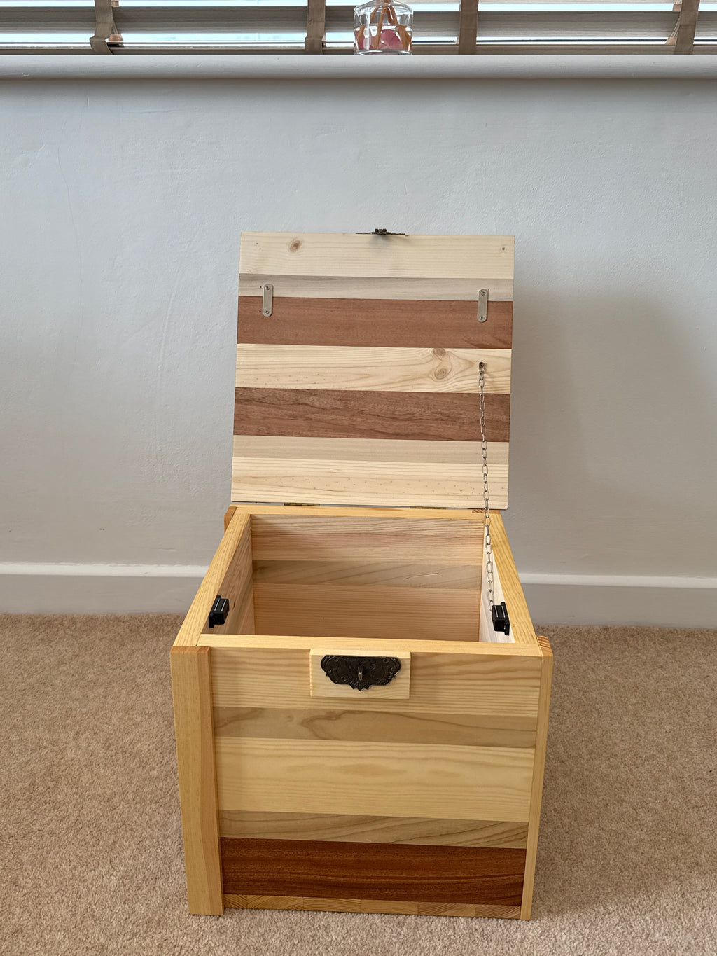 Handcrafted Solid Wood Storage Chest - Compact Side Table Trunk