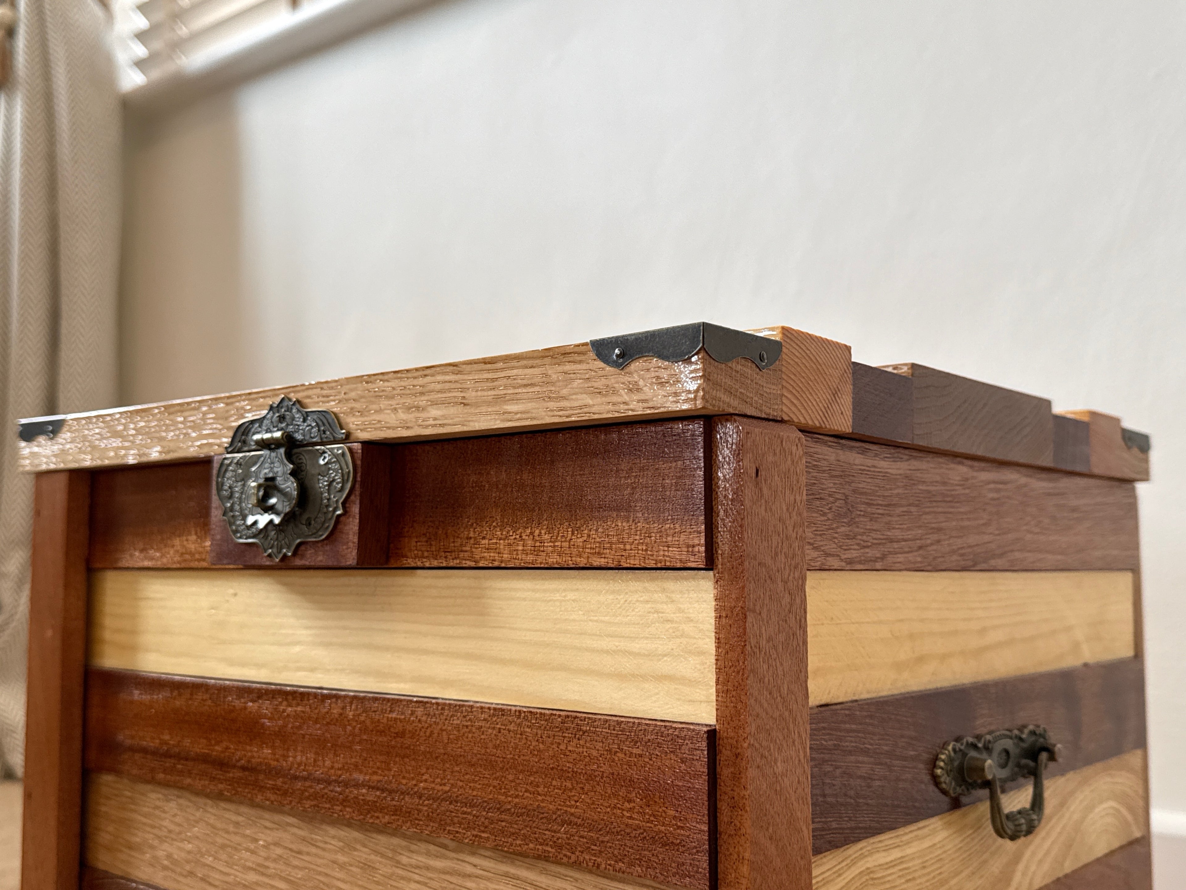 Handcrafted Solid Wood Storage Chest – Two-Tone Stripe Design