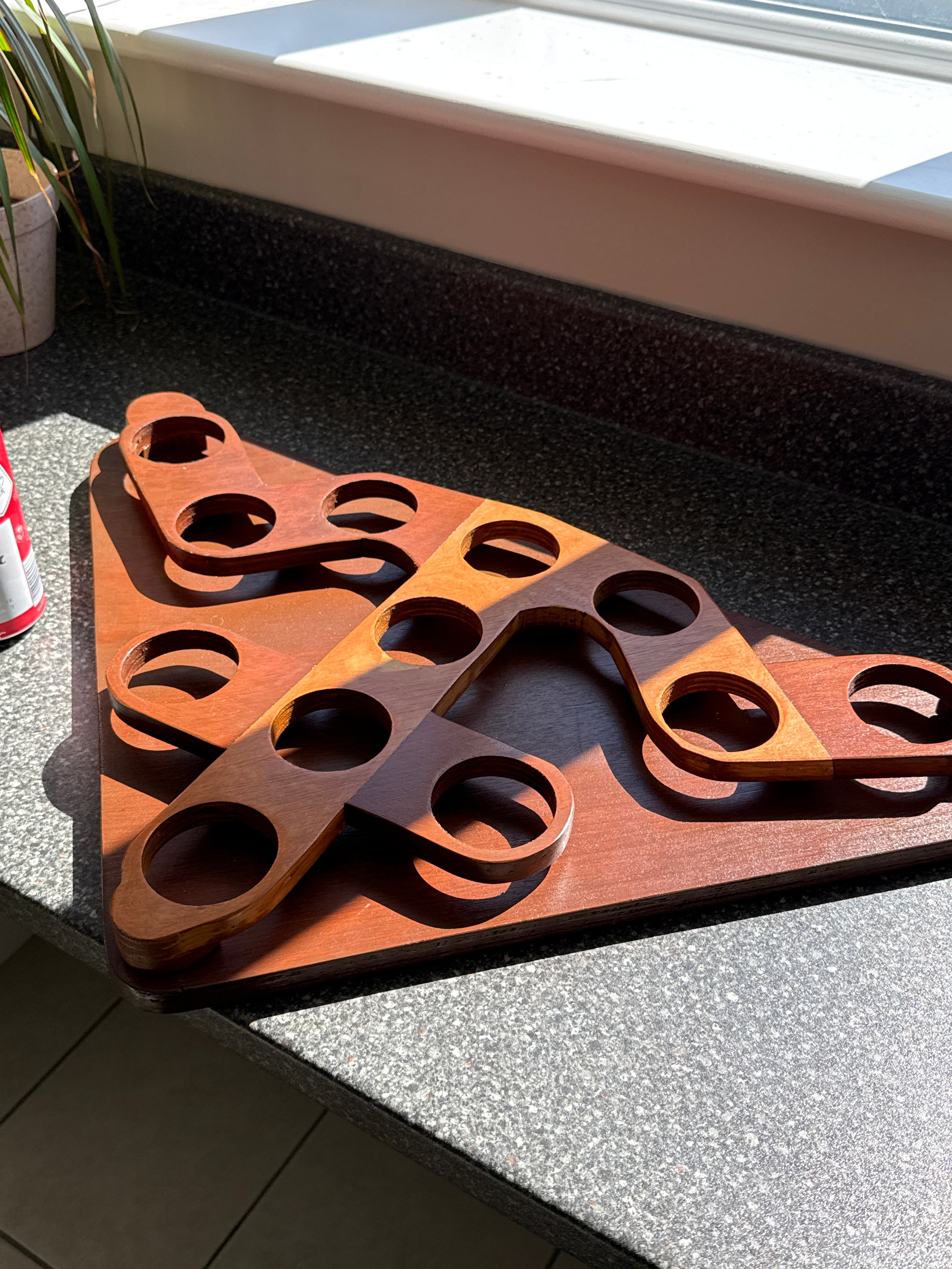 The Pong Rig - Handcrafted Beer Pong Challenge